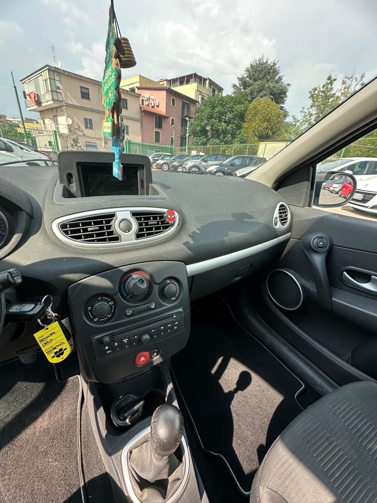 Renault Clio 1.2 16V 5 porte Luxe