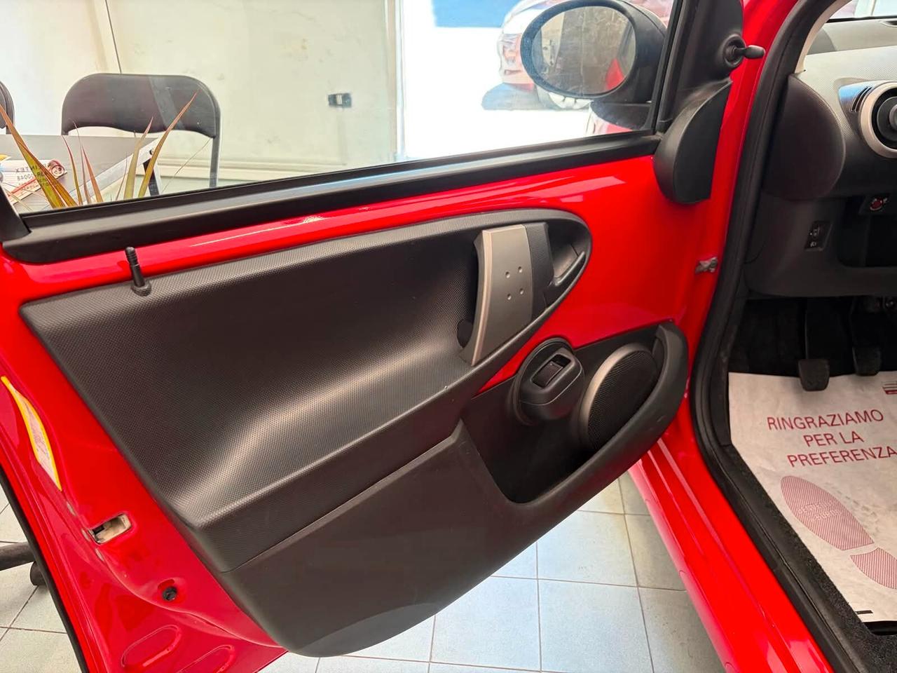 Toyota Aygo 1.0 68Cv Connect Led 12 MESI DI GARANZIA