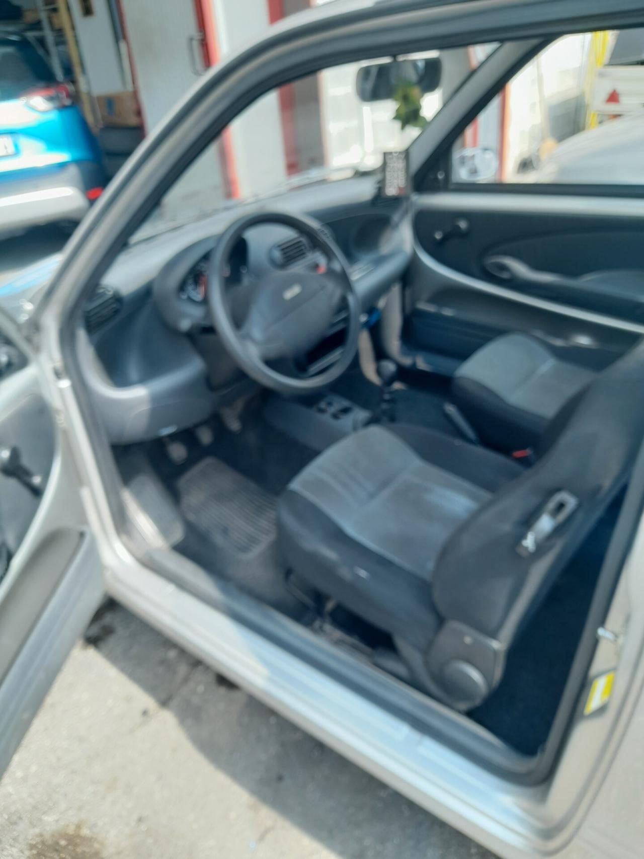 Fiat Seicento 1.1i cat Brush