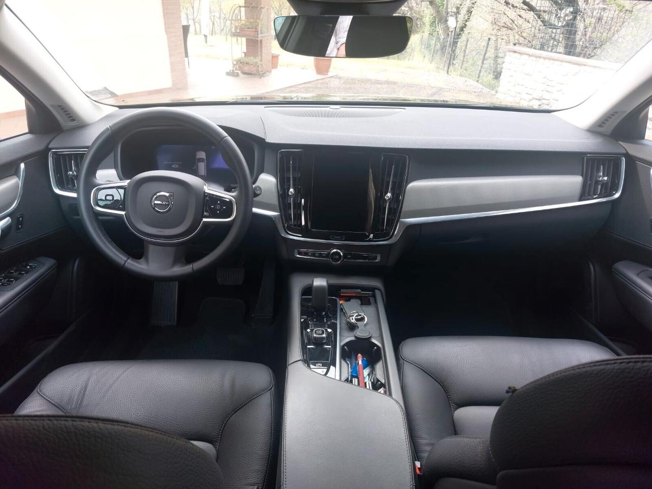 Volvo V90 Cross Country B4 (d) AWD Business Plus Auto