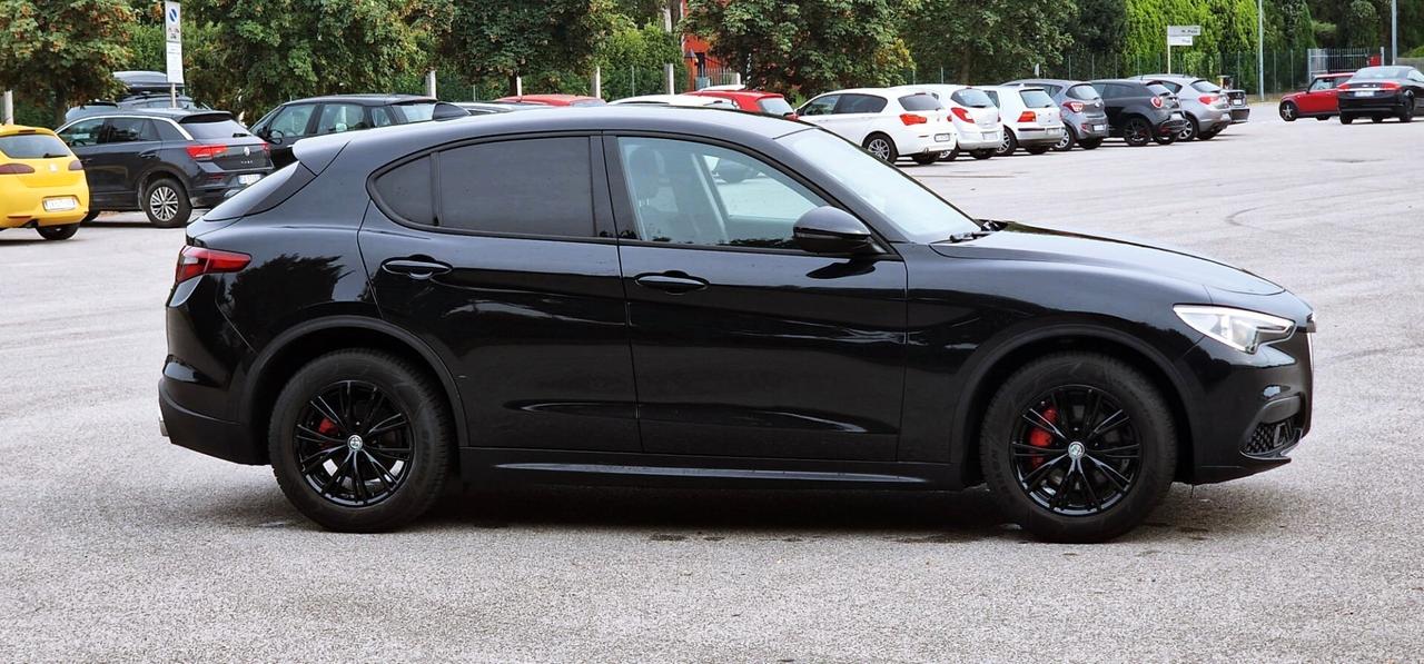 Alfa Romeo Stelvio 2.2 160 CV AT8 RWD Super