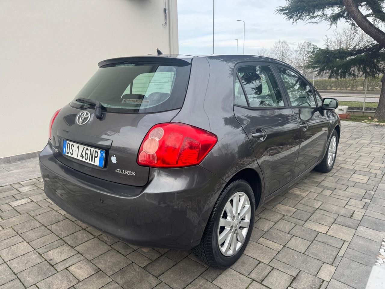 Toyota Auris 1.6 5 porte Sol OK NEOPATENTATI