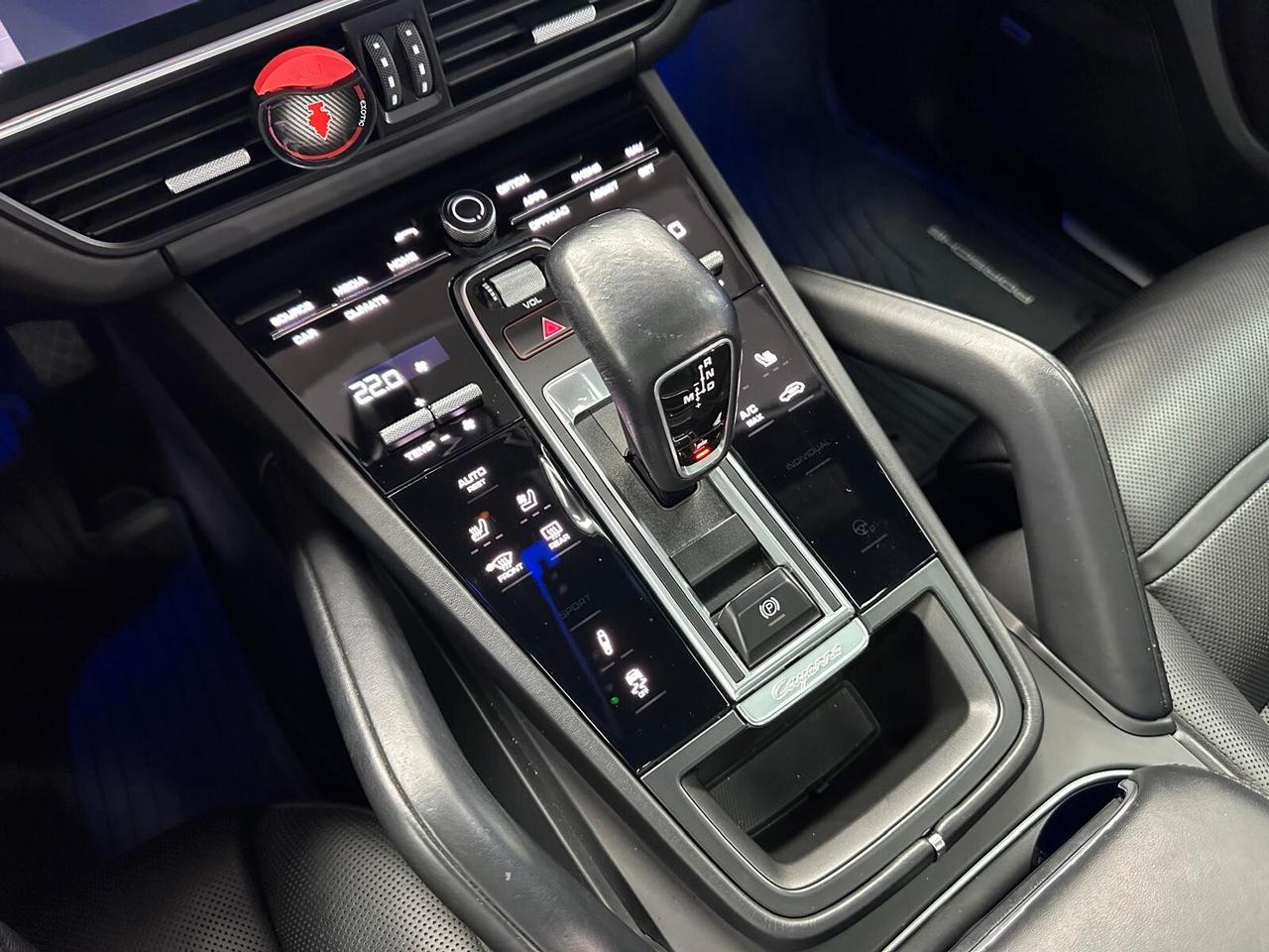 Porsche Cayenne 3.0 V6 (703)