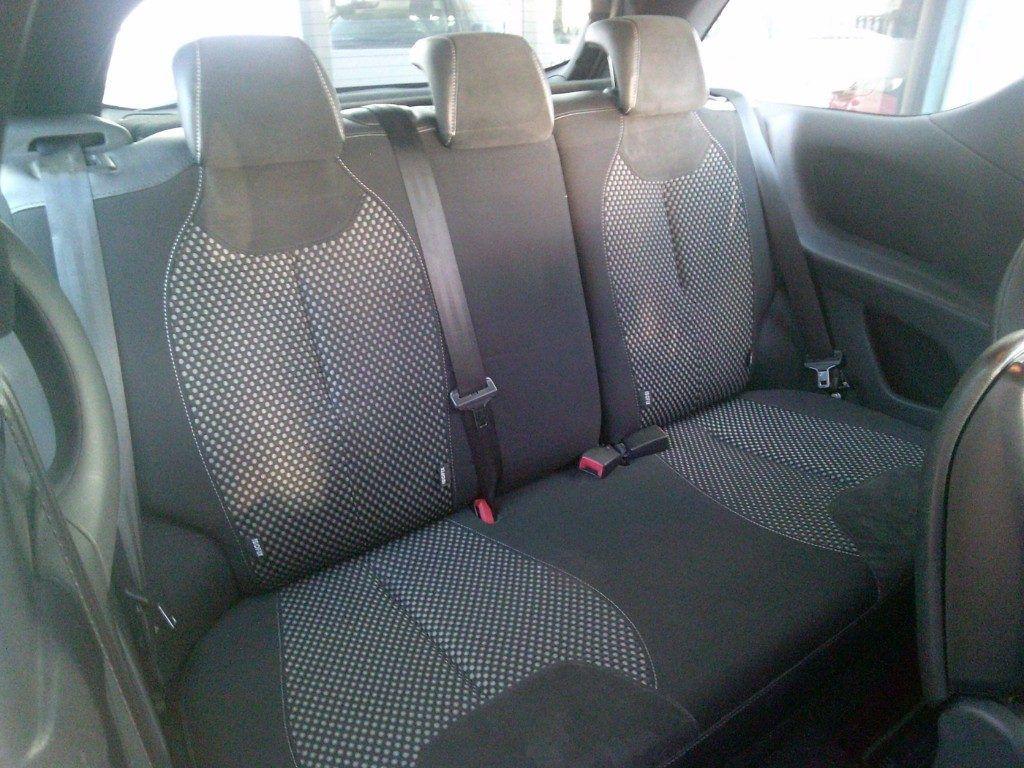 DS Automobiles DS 3 1.6 HDi 110 Sport Chic