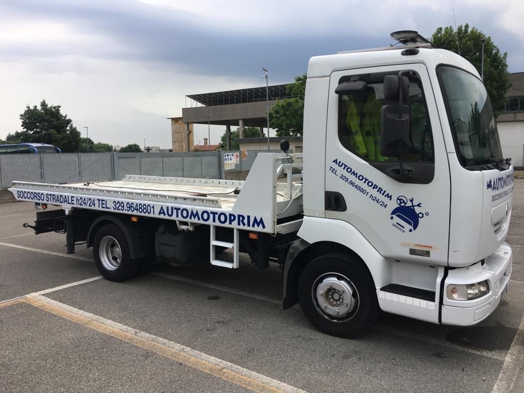 Renault Trucks Midlum Carro attrezzi