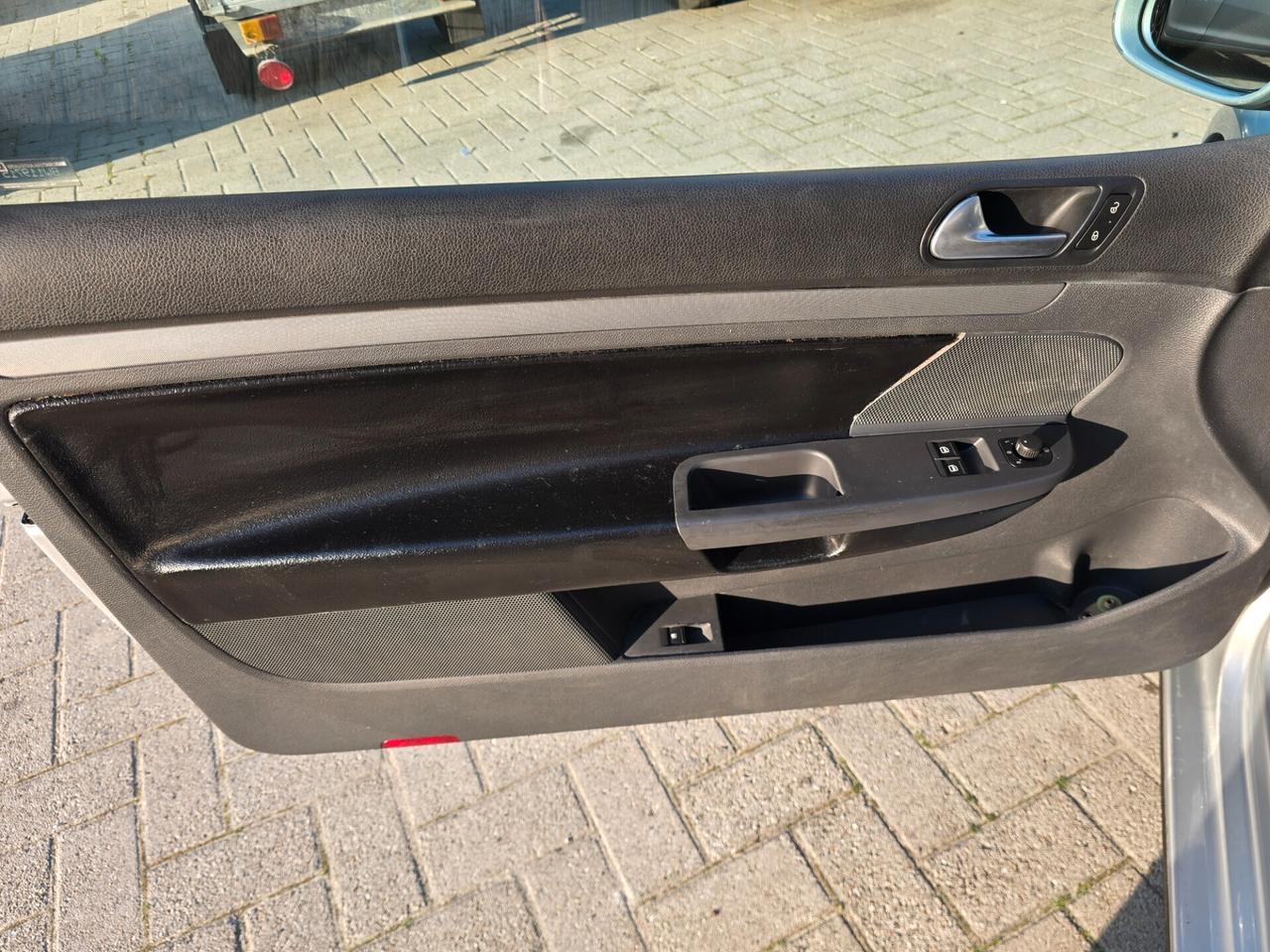 Volkswagen Golf 1.6 3p. GPL /OK NEOPATENTATI