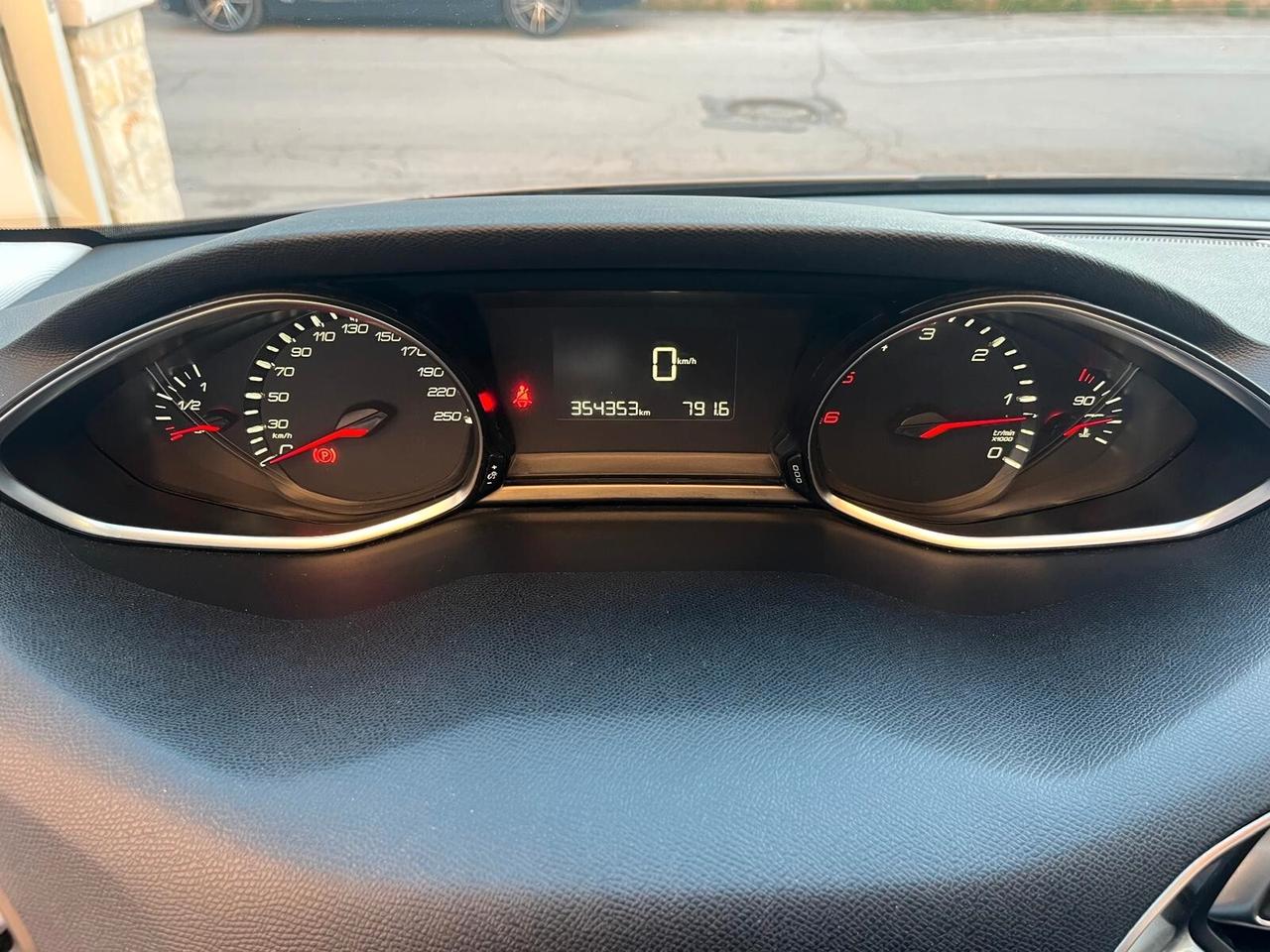Peugeot 308 1.6 e-HDi 115 CV Stop&Start SW Active
