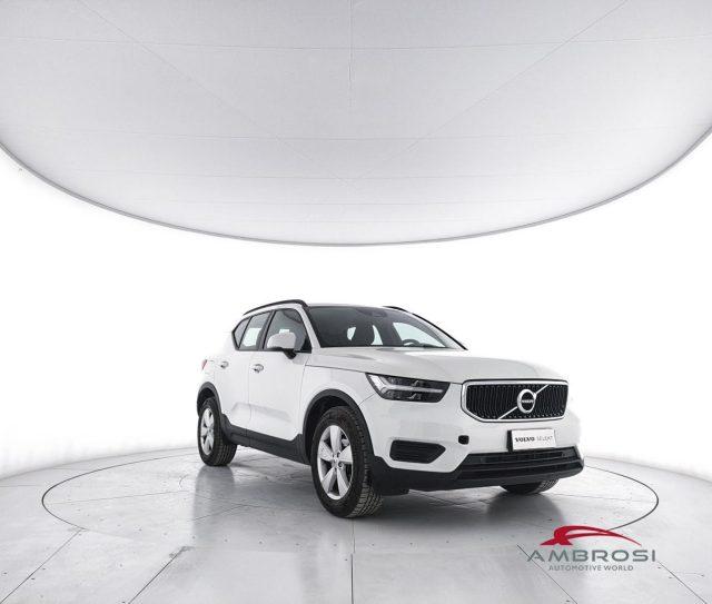 VOLVO XC40 T2 Momentum Core