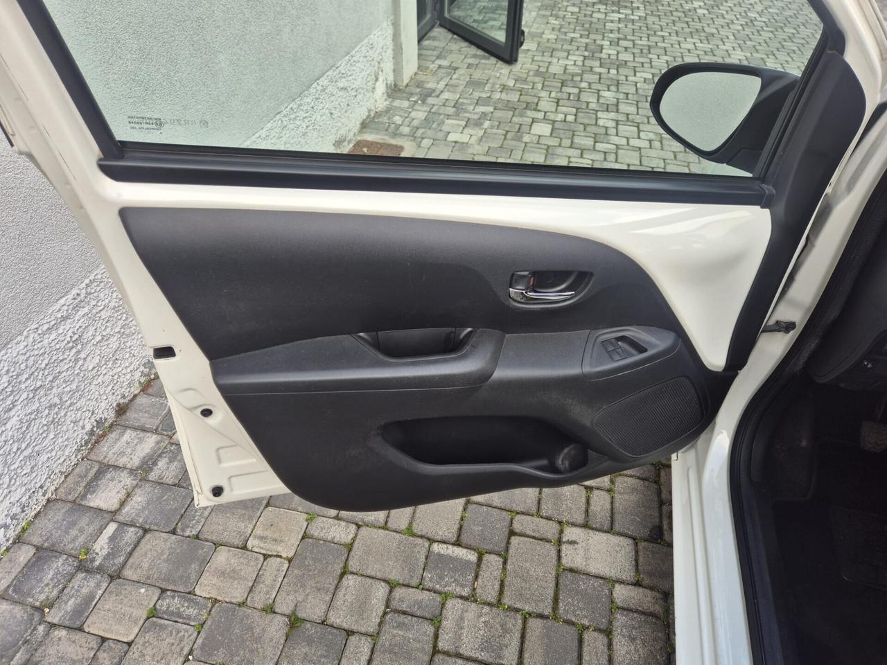 Peugeot 108 decappottabile PureTech 82 5 porte All