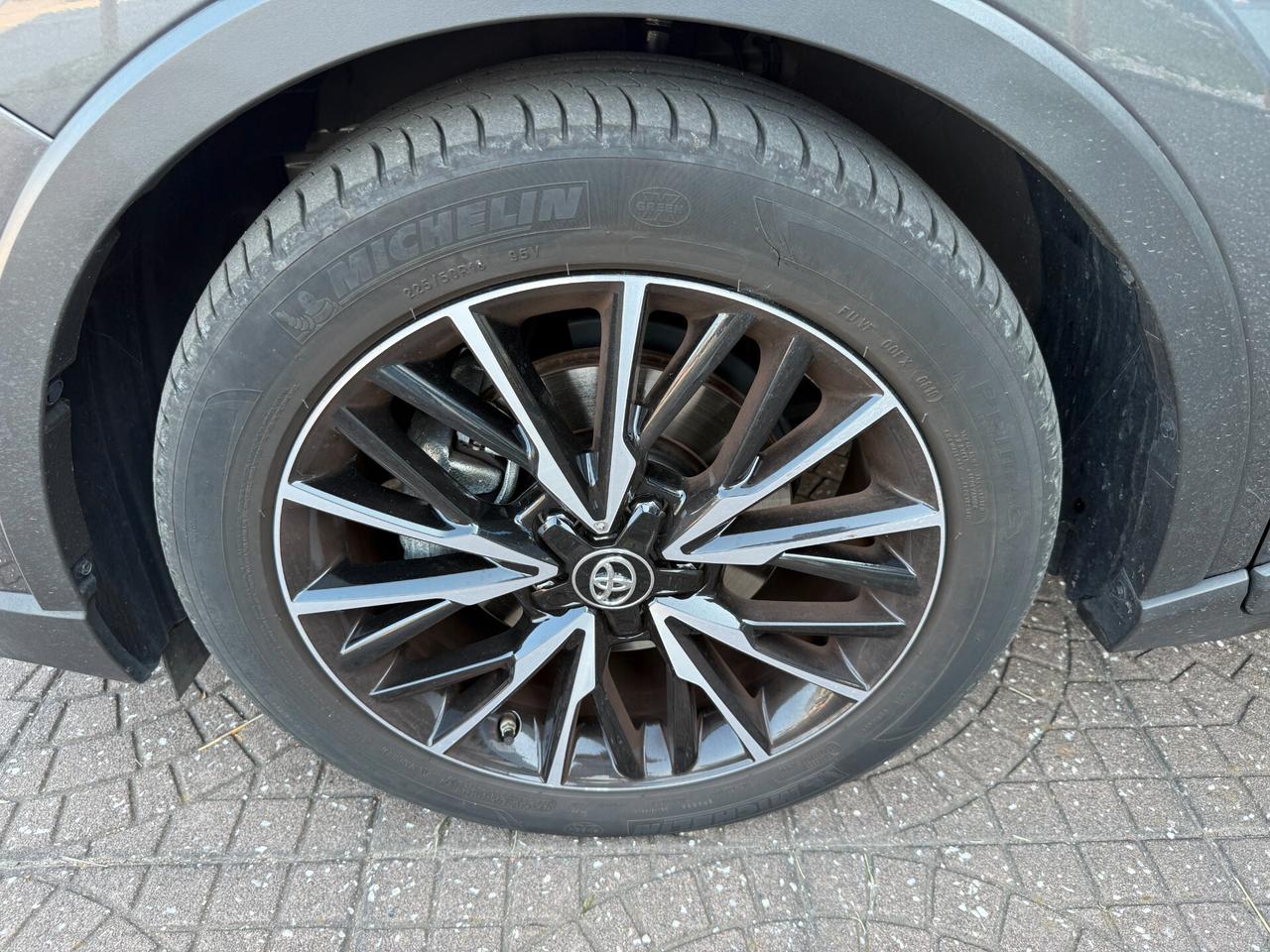 Toyota C-HR 1.8 Hybrid E-CVT Lounge