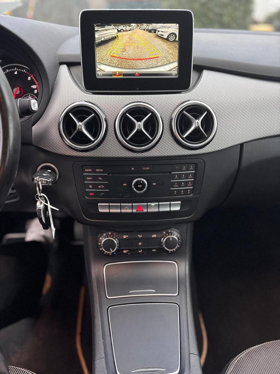 MERCEDES - Classe B - B 200 Automatic 4Matic Premium