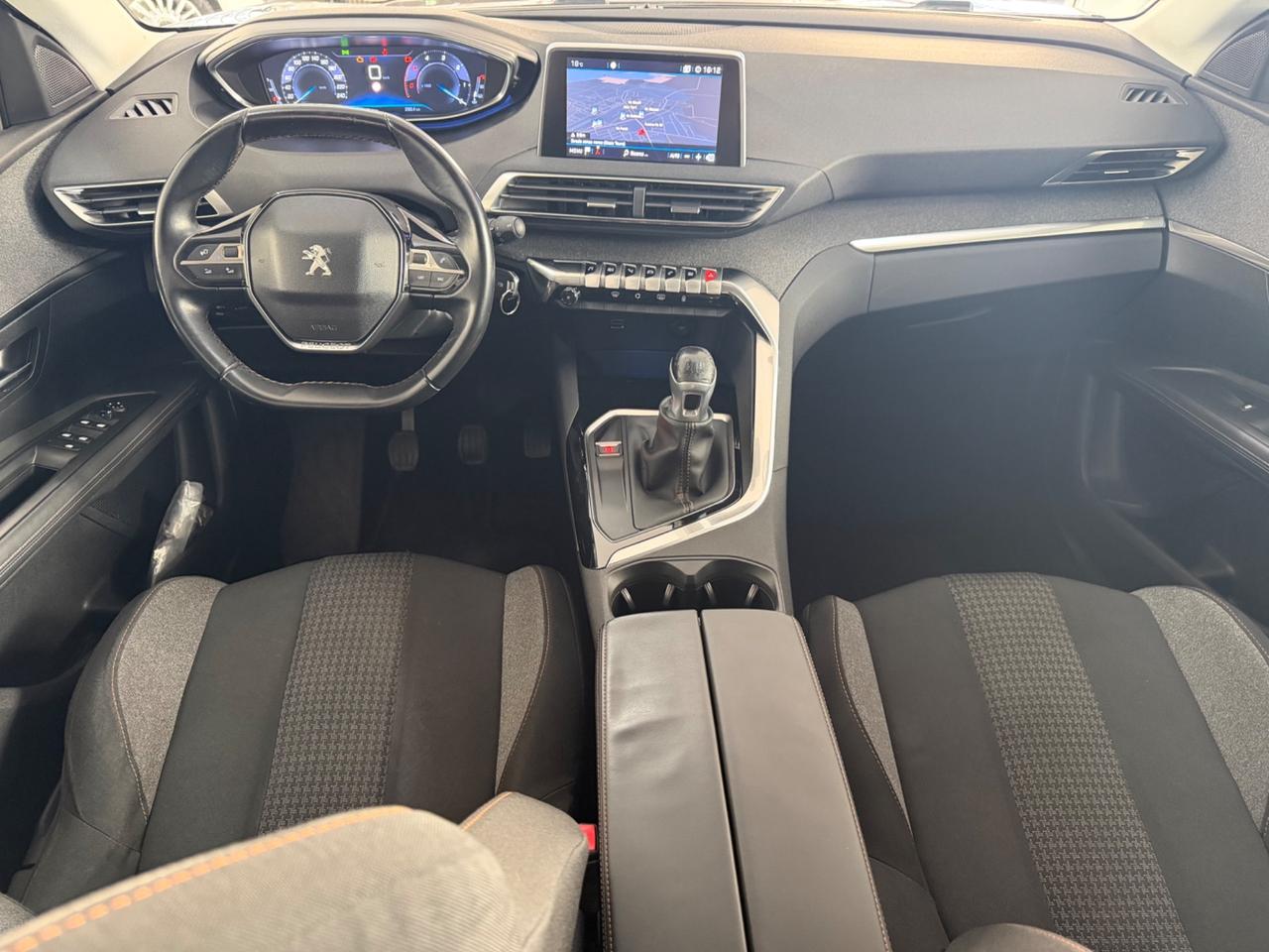 Peugeot 3008 BlueHDi 120 S&S Business