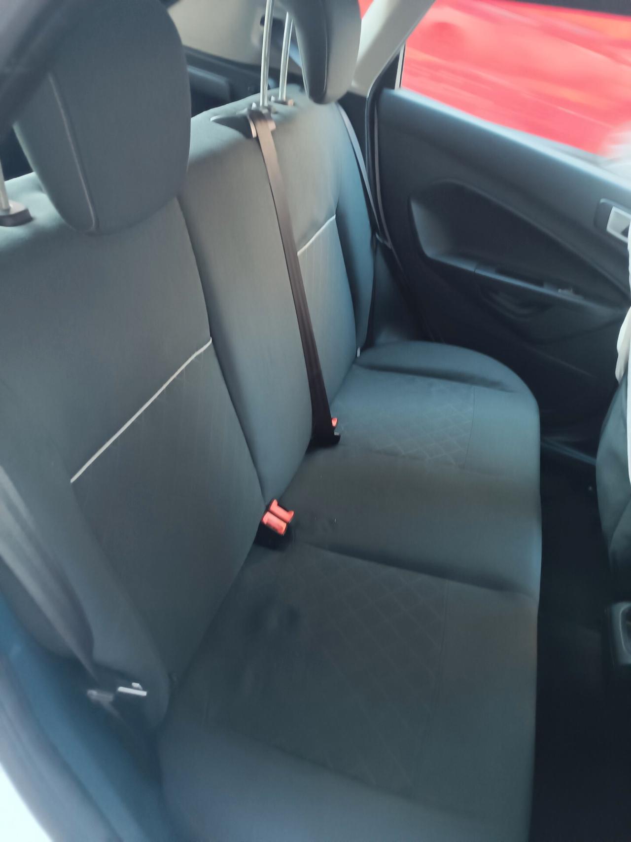 Ford Fiesta Ikon 1.4 TDCi 70CV 5 porte