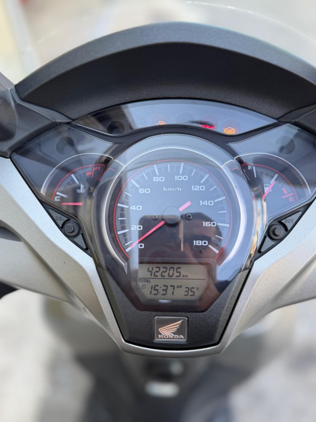 HONDA SH 300 Sport Abs - PARABREZZA - BAULE - ANTIFURTO - GOMME NUOVE