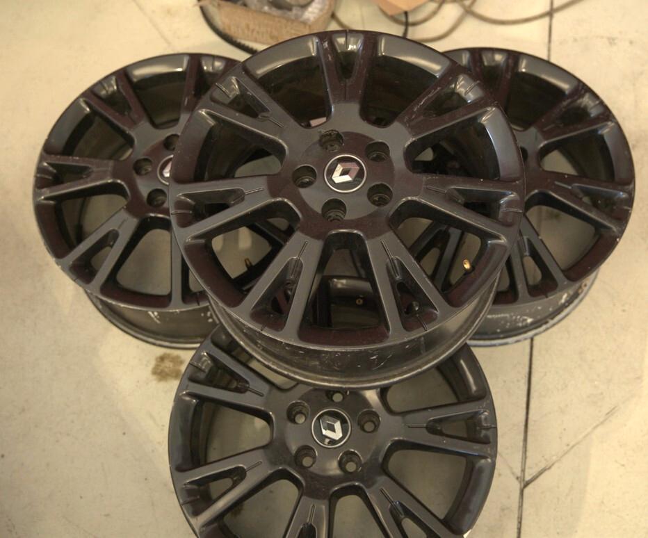 Renault Clio F1 R27 Team – Edizione Limitata