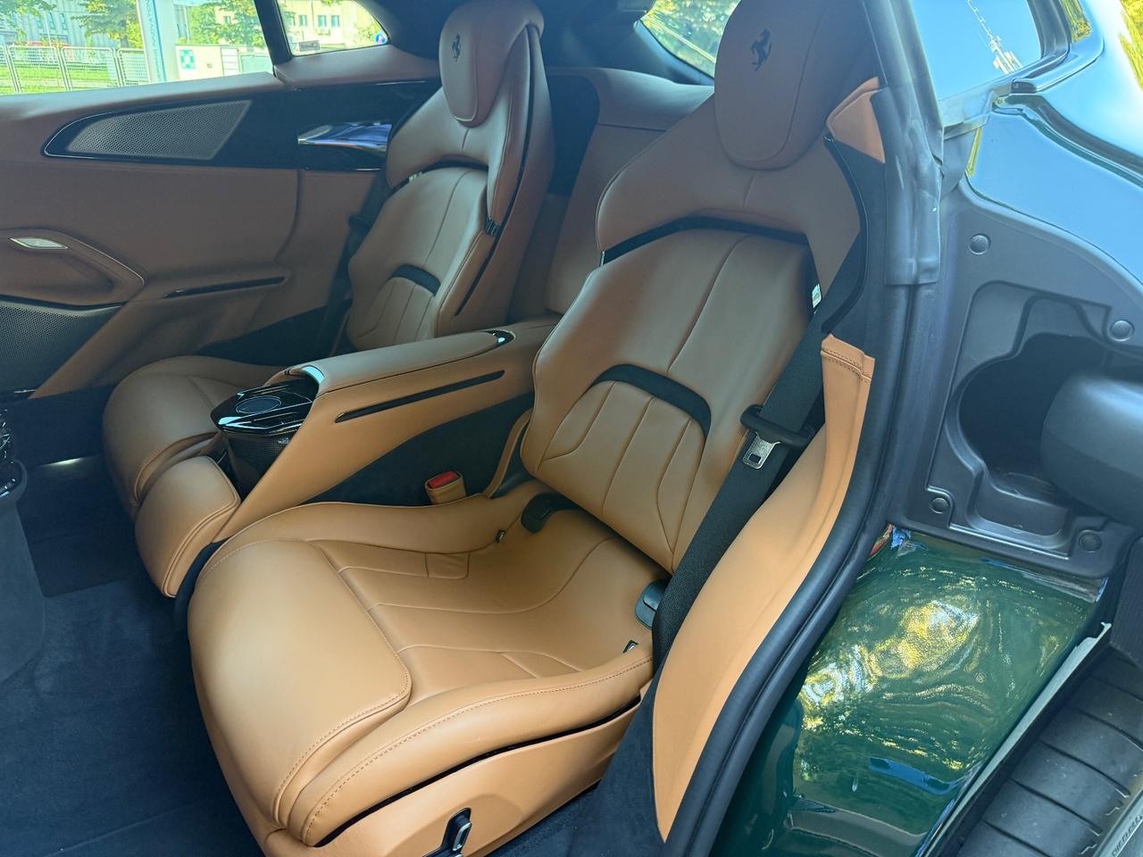 Ferrari Purosangue - A LISTINO - LEASING