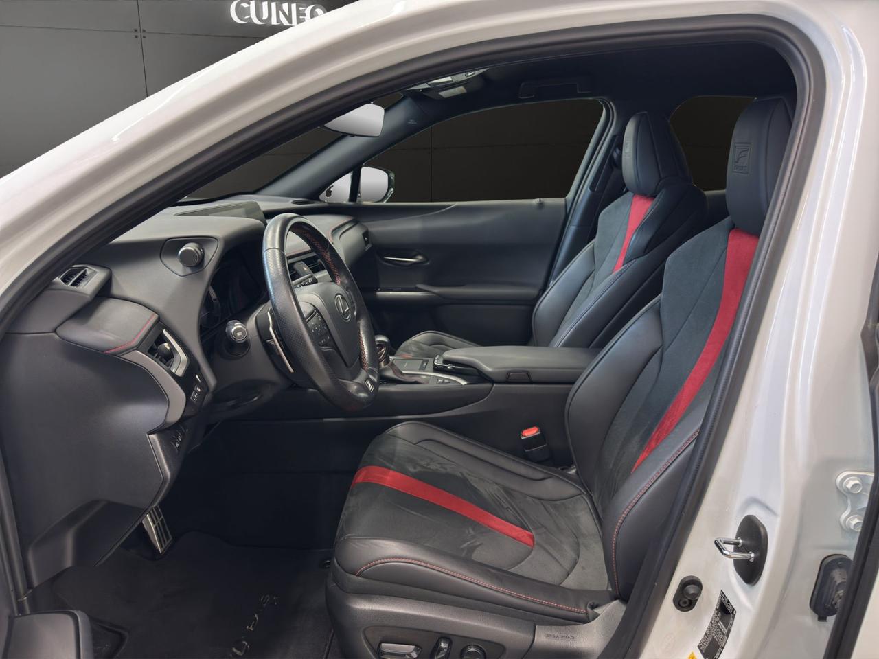 Lexus UX 250h 2.0 F-Sport 4wd cvt my20