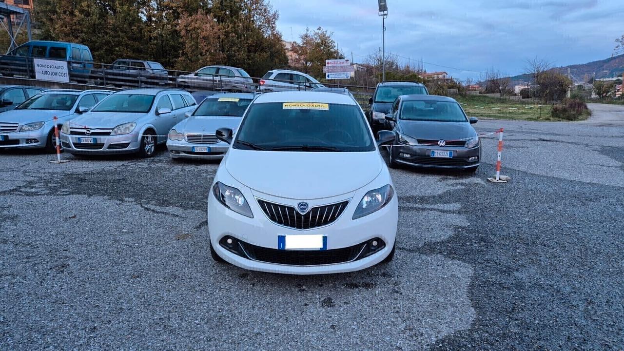 Lancia Ypsilon 1.0Hybrid Plat-2024-km12.700-Gar3anni