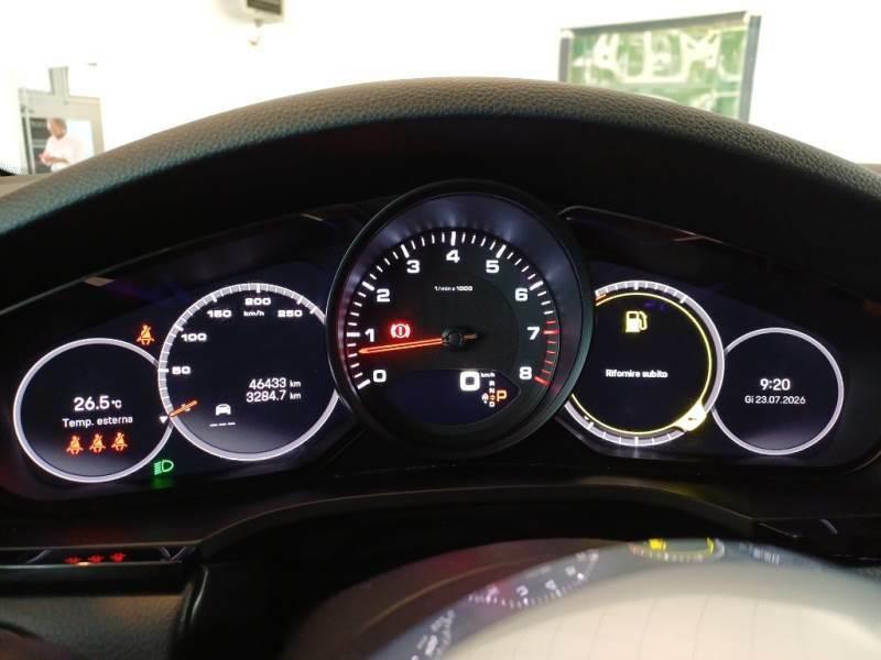 PORSCHE CAYENNE 3.0 V6 AUTO SUV