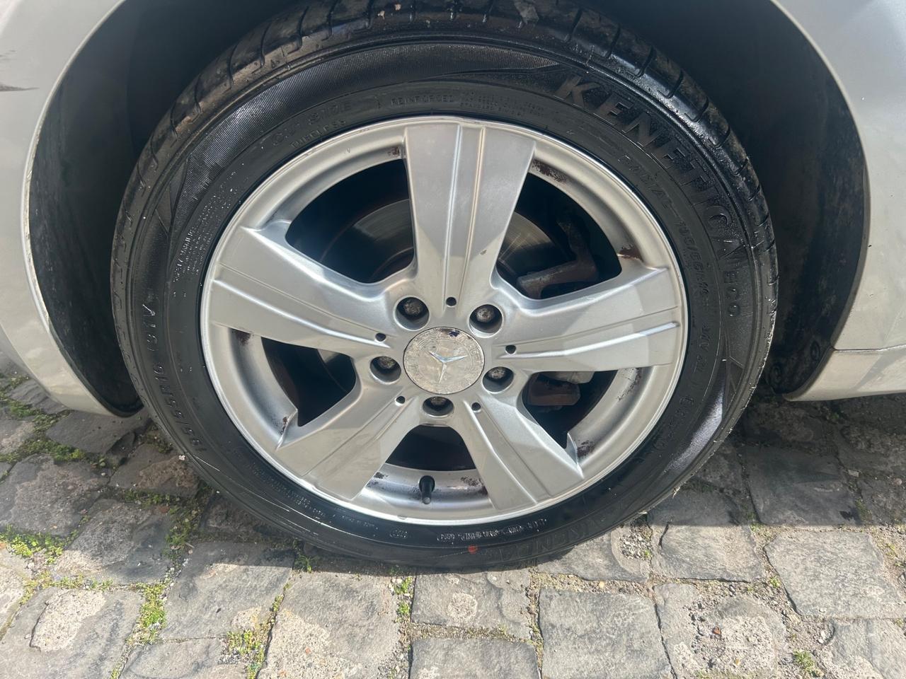 Mercedes-benz A 180 BlueEFFICIENCY Coupé Avantgarde