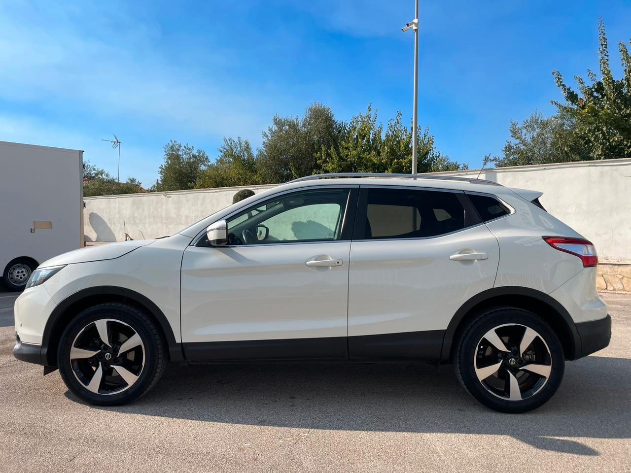 NISSAN QASHQAI 1.6 dCi X-Tronic 2WD Black Edition