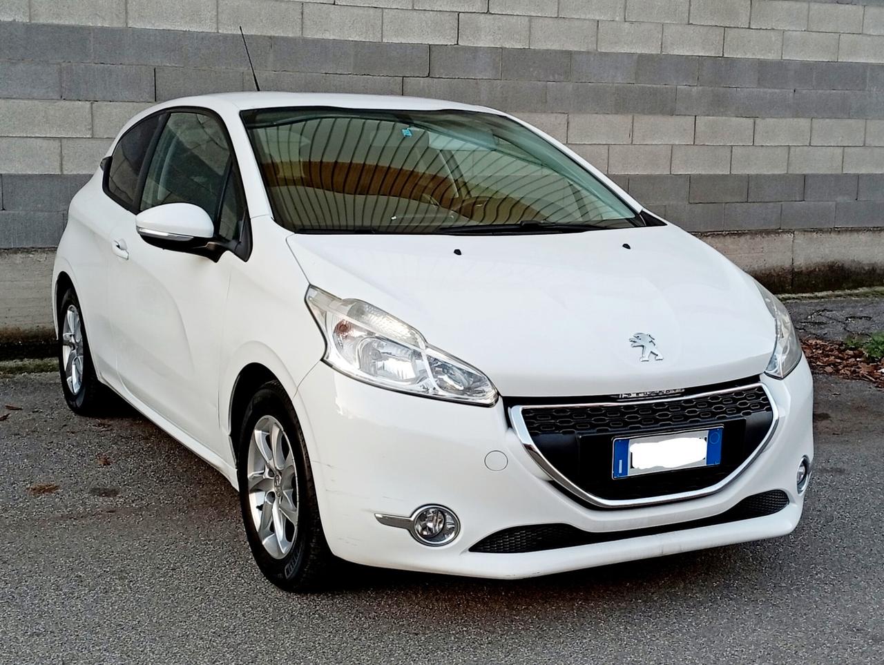 Peugeot 208 PureTech Allure 2014Benzina Neop Trattabile