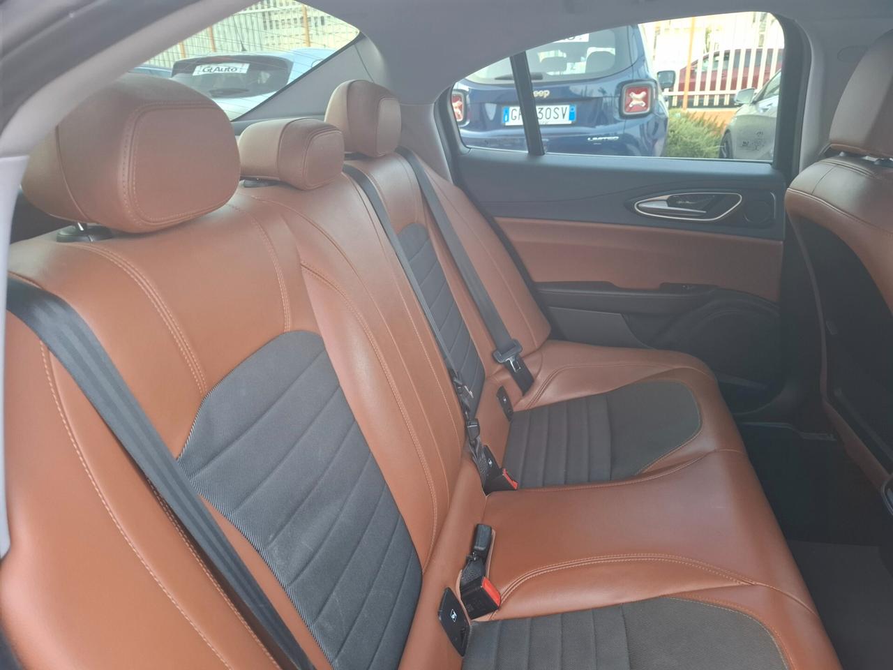 Alfa Romeo Giulia 2.2 allestimento " COMPETIZIONE "