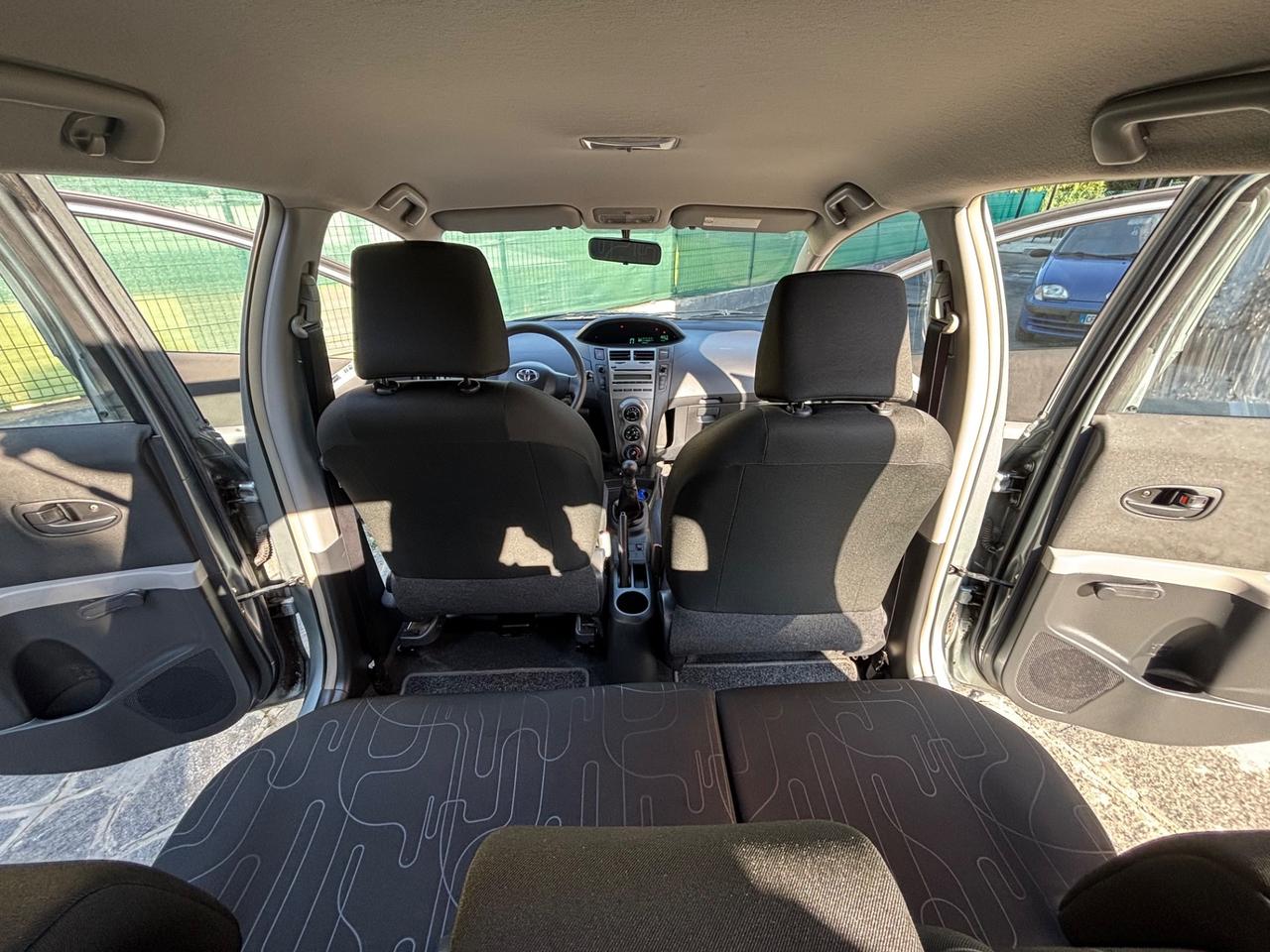 Toyota Yaris 1.0 5 porte Sol