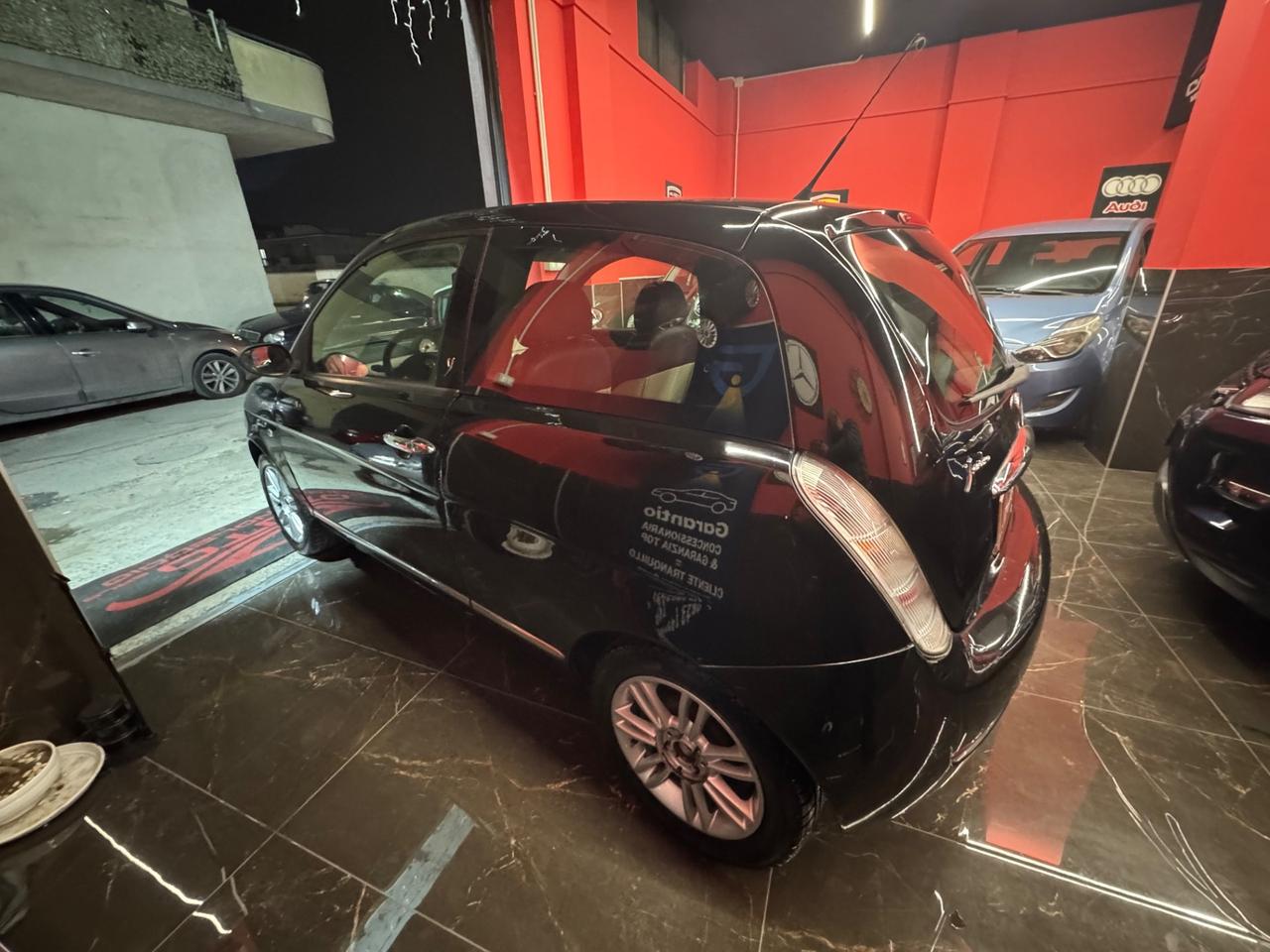 Lancia Ypsilon 1.3 MJT 90 CV Platino