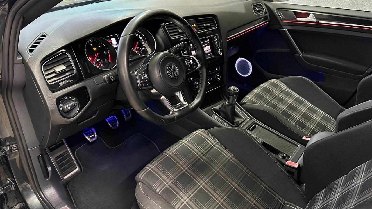 Volkswagen Golf GTD 2.0 TDI 5p. BlueMotion Technology