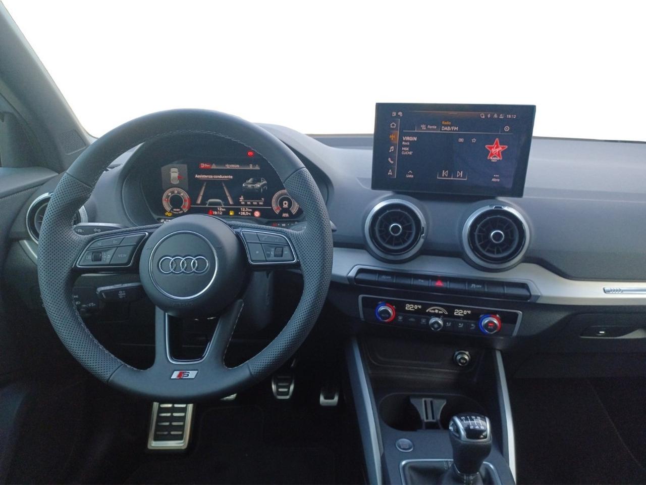 Audi Q2 30 2.0 tdi identity black
