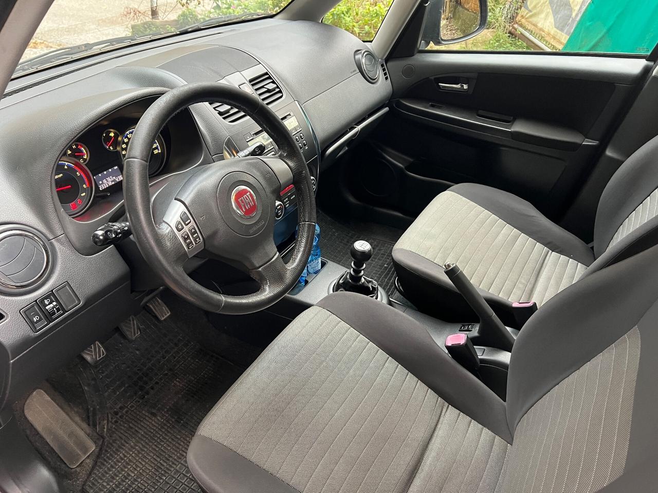 Fiat Sedici 2.0 MJT 16V 4x4 Experience - 2012