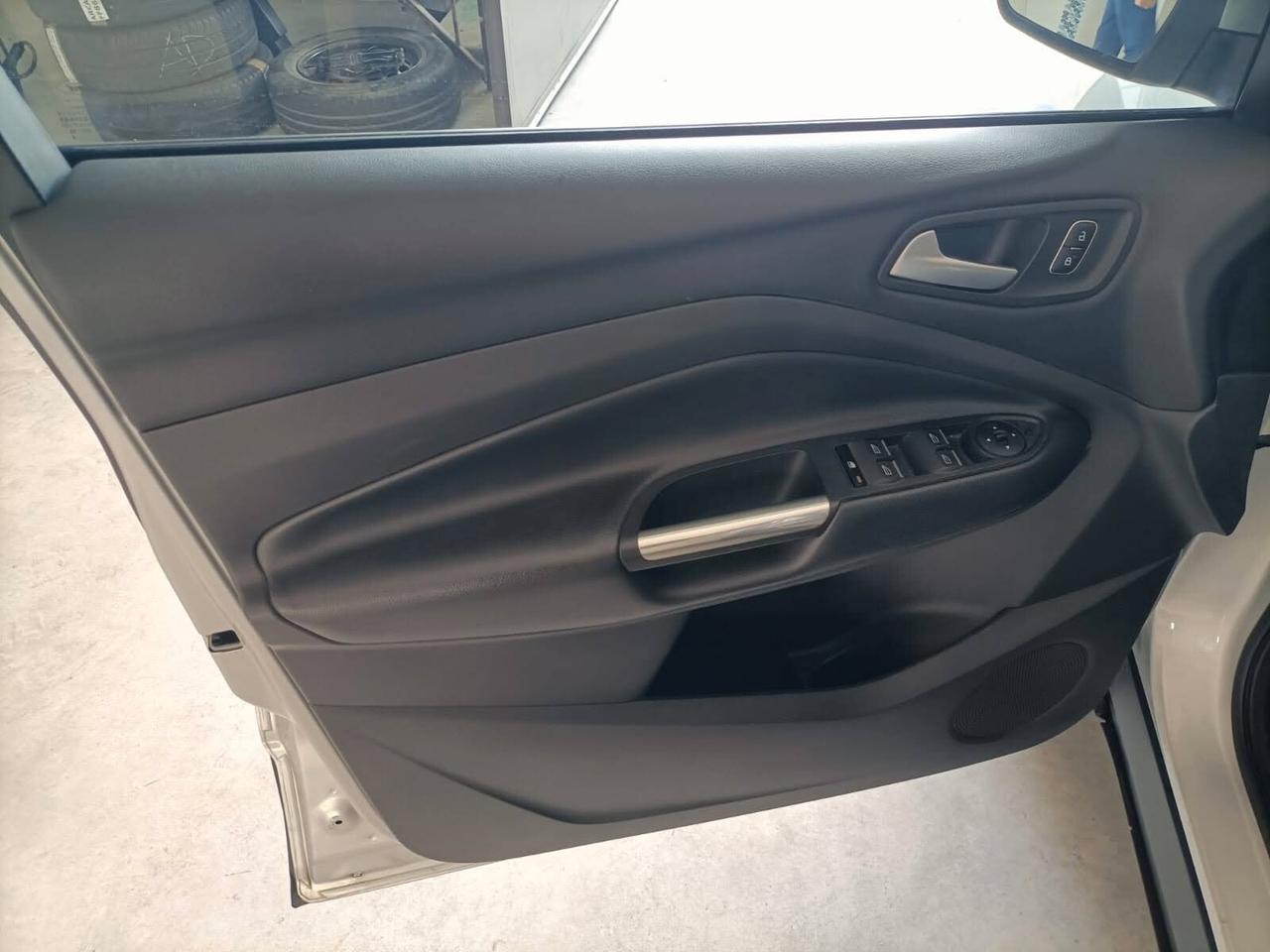 Ford Kuga 2.0 TDCI 120 CV S&S 2WD Powershift Business 09/2019