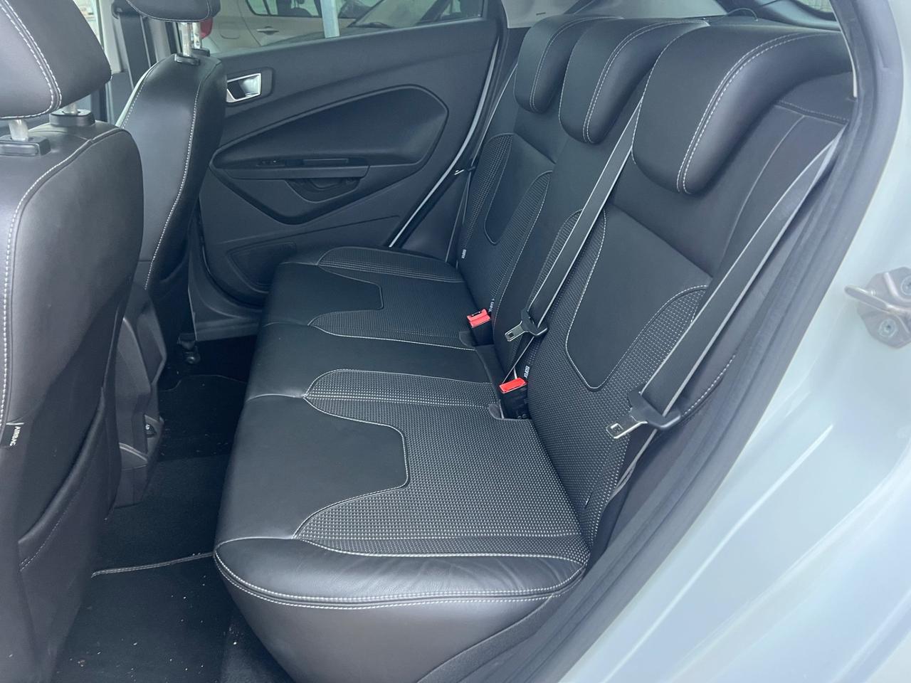 Ford Fiesta 1.6 TDCi 95CV 5 porte Individual