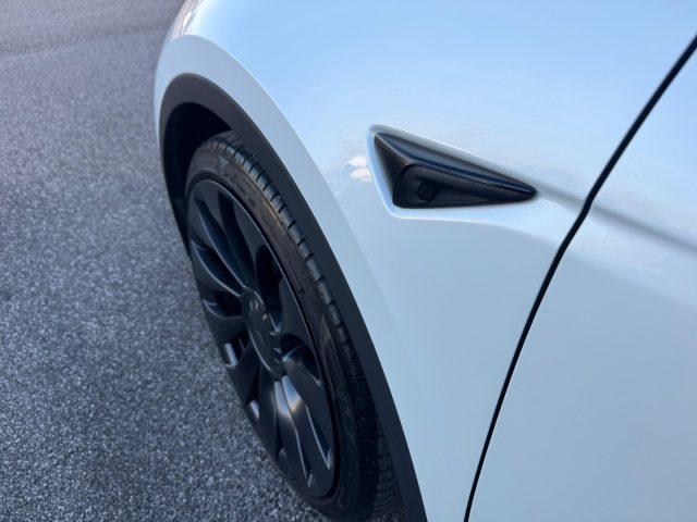 TESLA Model Y PERFORMANCE DUAL MOTOR AWD *UNIPROP*