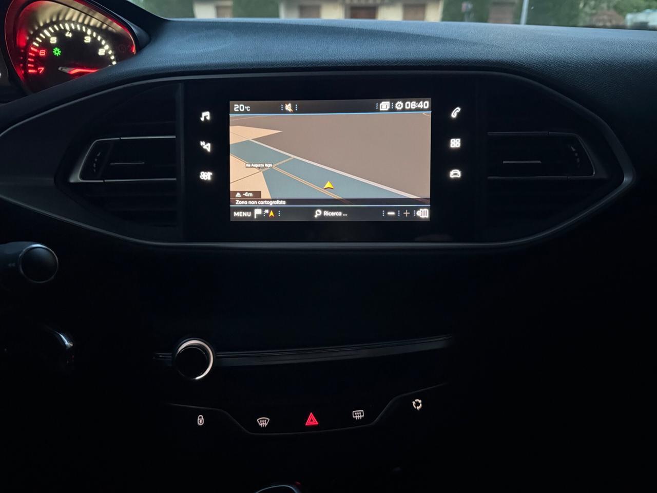 Peugeot 308 1.2 Turbo Benzina POCHI KM 2021 NEOPAT