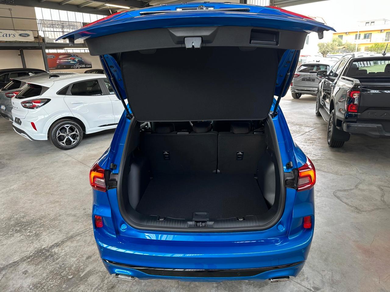 Ford Kuga 2.5 Full Hybrid 180 CV CVT 2WD ST-Line