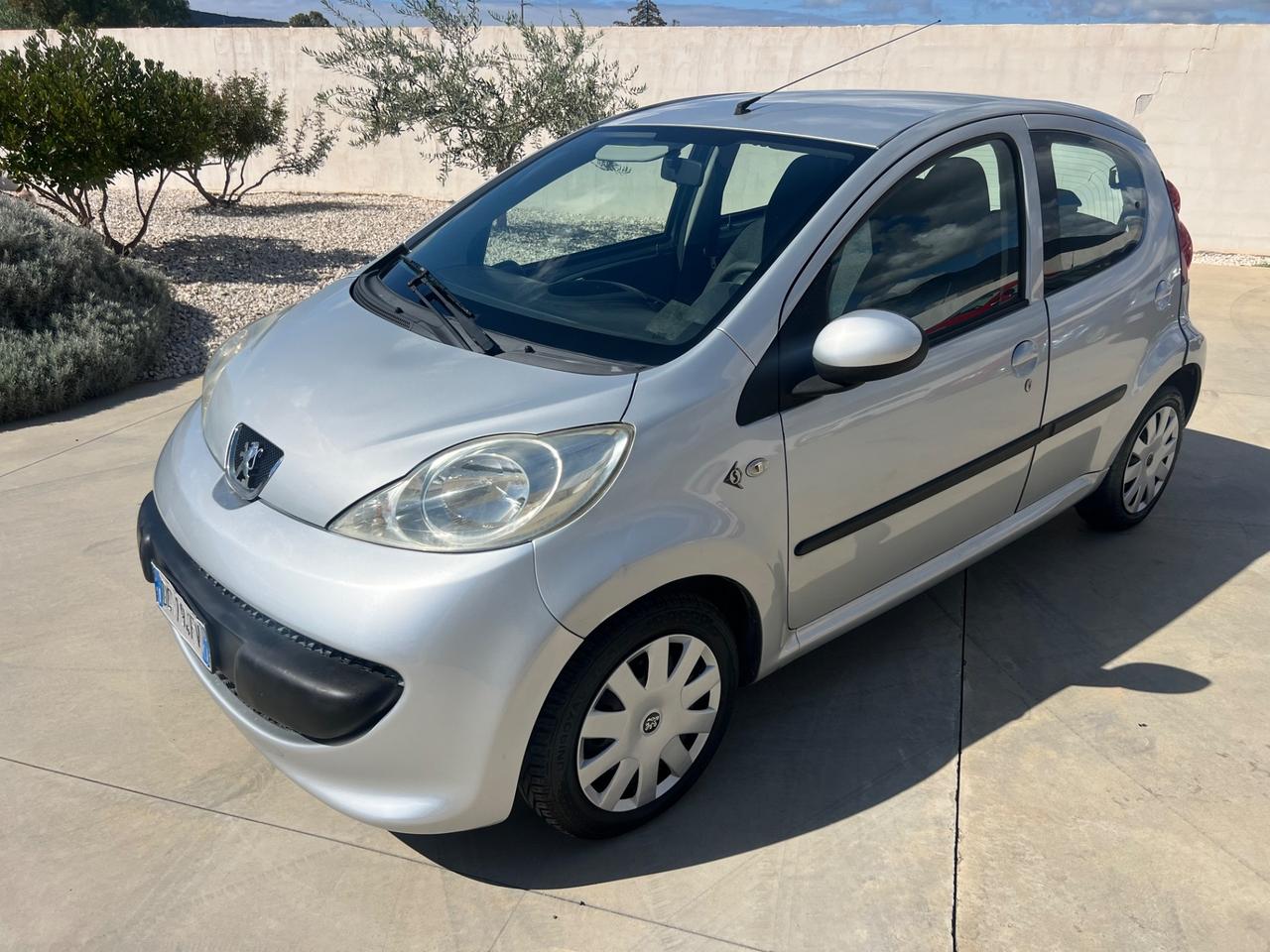 Peugeot 107 1.0 68CV 5p. Automatica