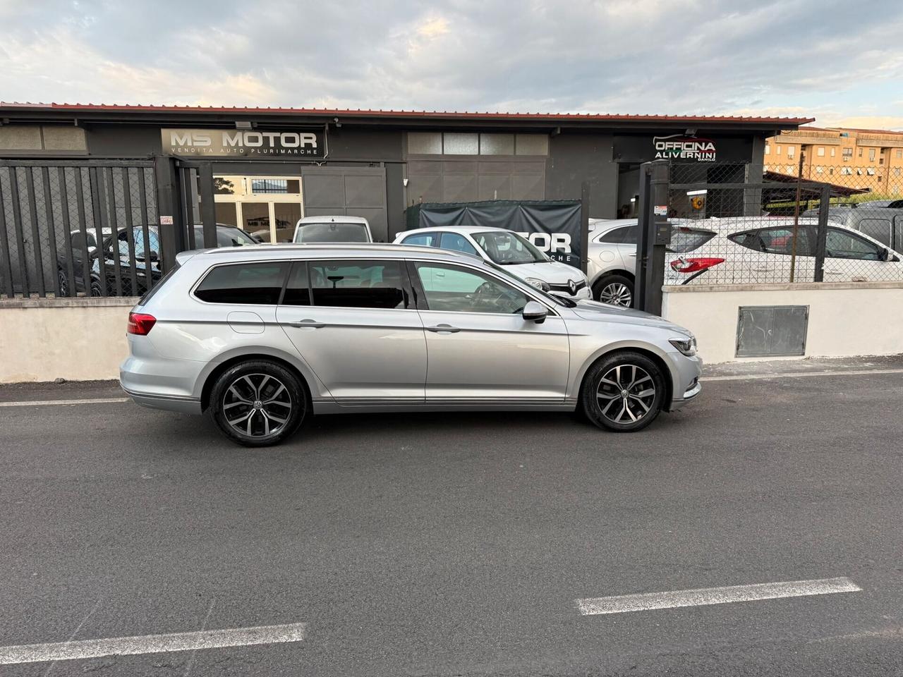 Volkswagen Passat Variant 2.0 TDI 150cv DSG Full Opt - Superprezzo