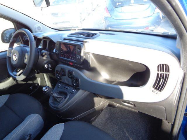 FIAT New Panda 1000 HYBRID CITY CROSS PLUS 70CV CARPLAY CLIMAUTO