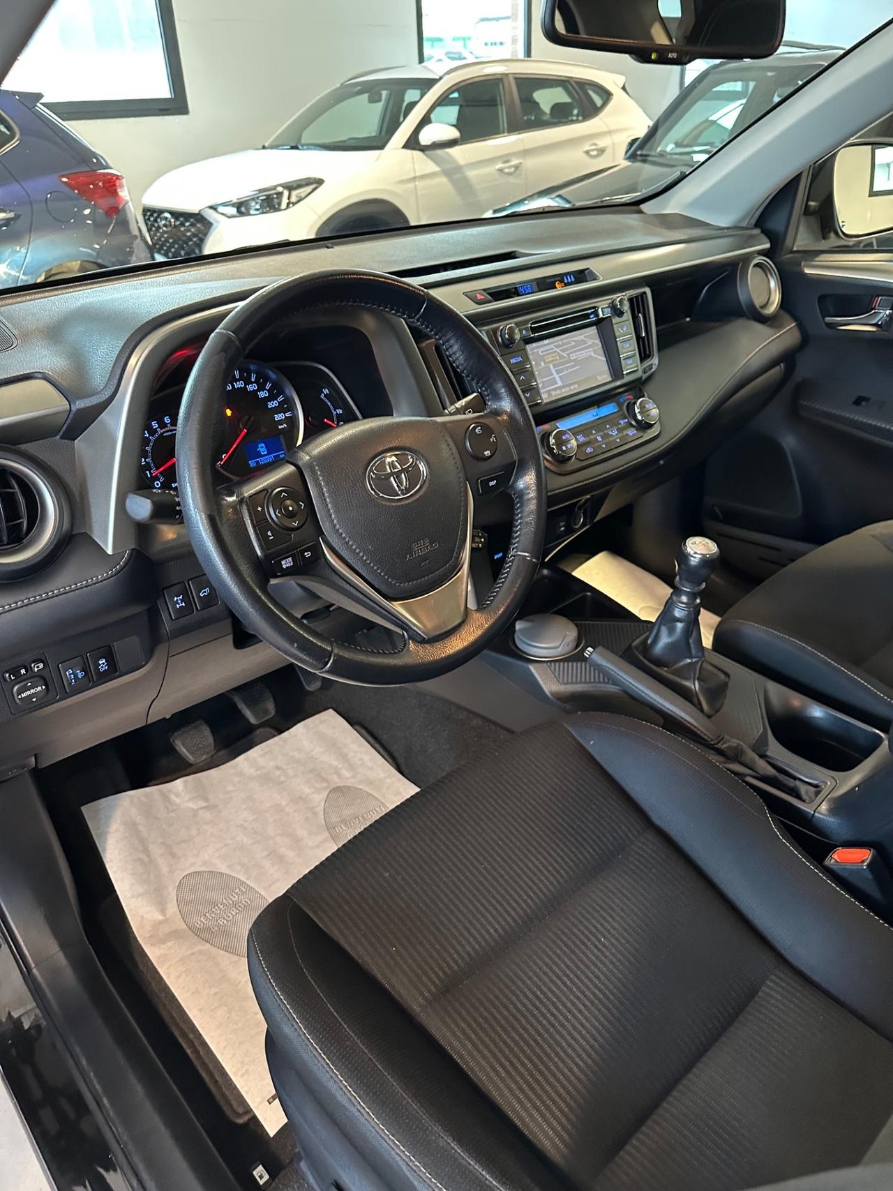 Toyota RAV 4 RAV4 2.2 D-4D 4WD Lounge