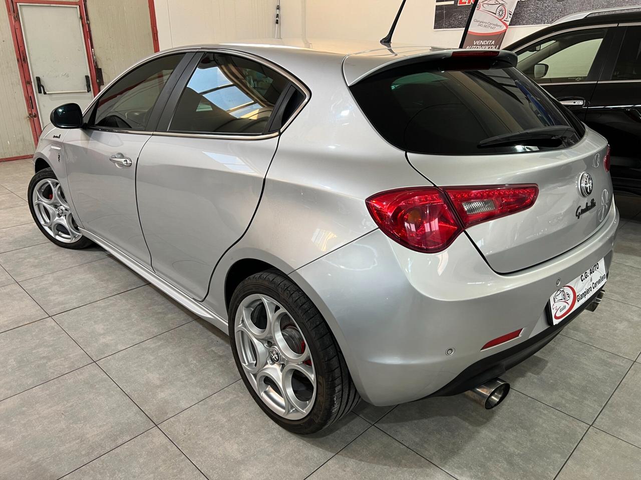 Alfa Romeo Giulietta 2.0 140 CV - DISTINCTIVE - 2012