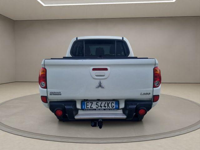 MITSUBISHI L200 2.4 DI-D/181CV Double Cab Intense Hp Mivec