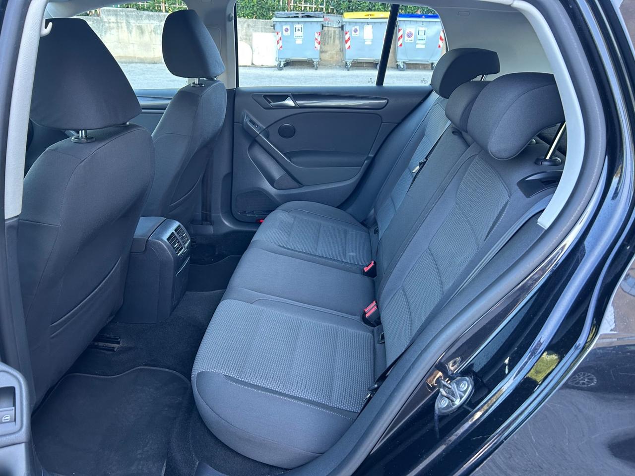 Volkswagen Golf 1.6 TDI DPF 5p
