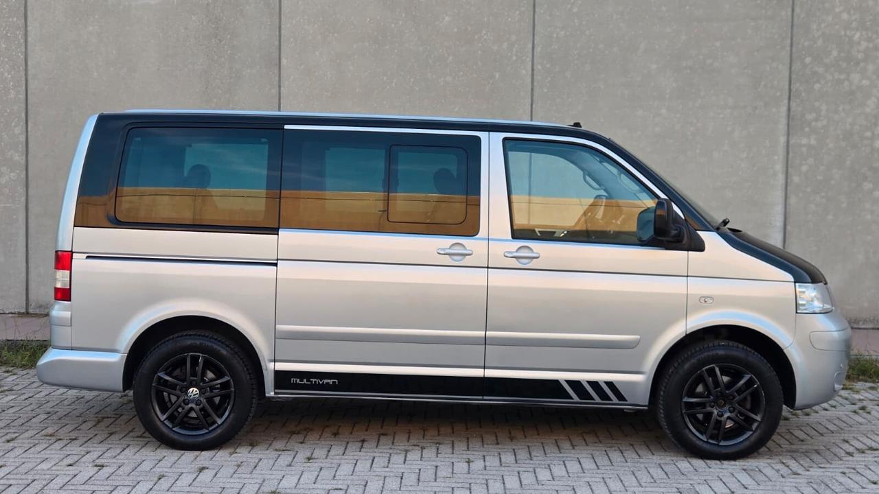 Volkswagen Transporter Caravelle 2.5 TDI/174CV 4mot. highline