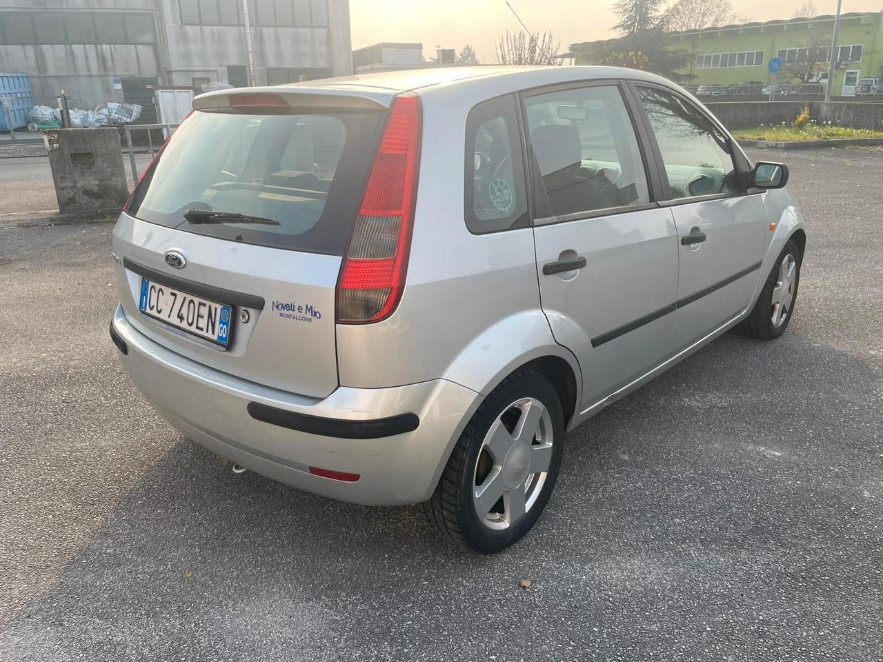 Ford Fiesta 1.2 5p. Neopatentati Unicoprop.