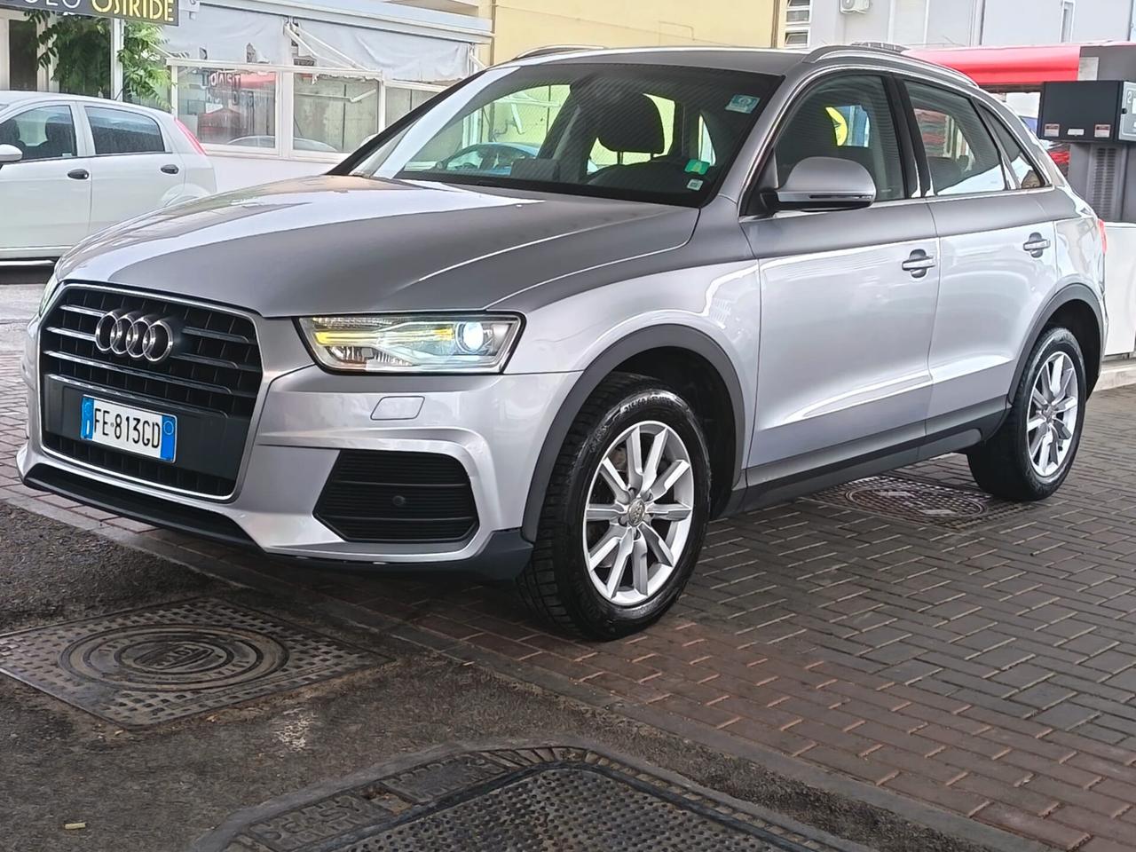 Audi Q3 2016 2.0 TDI 120 CV Business 12 MESI GARANZIA NAVI EURO6 NEOPATENTATI