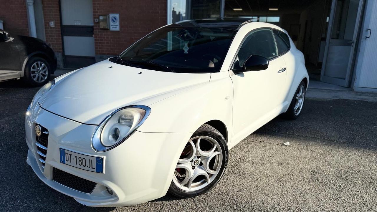 Alfa Romeo MiTo 1.6 JTDm 16V Distinctive Sport Pack