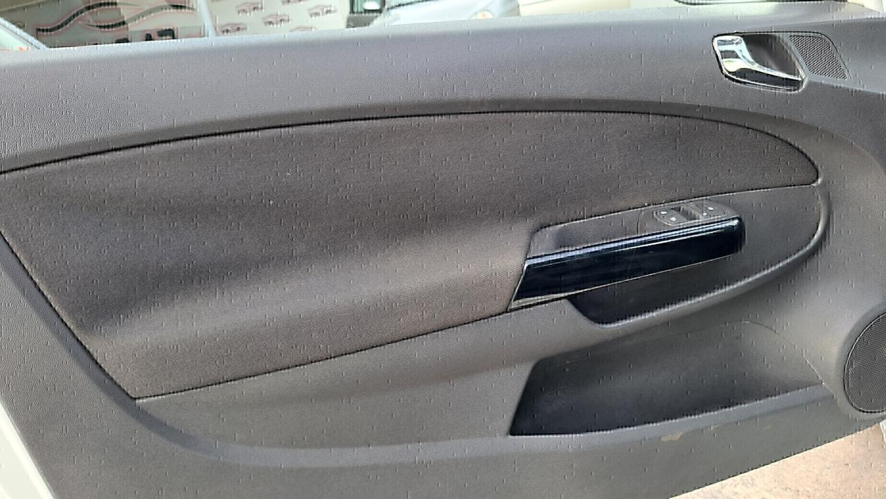 Opel Corsa 1.2 Benzina B-Color 3 Porte