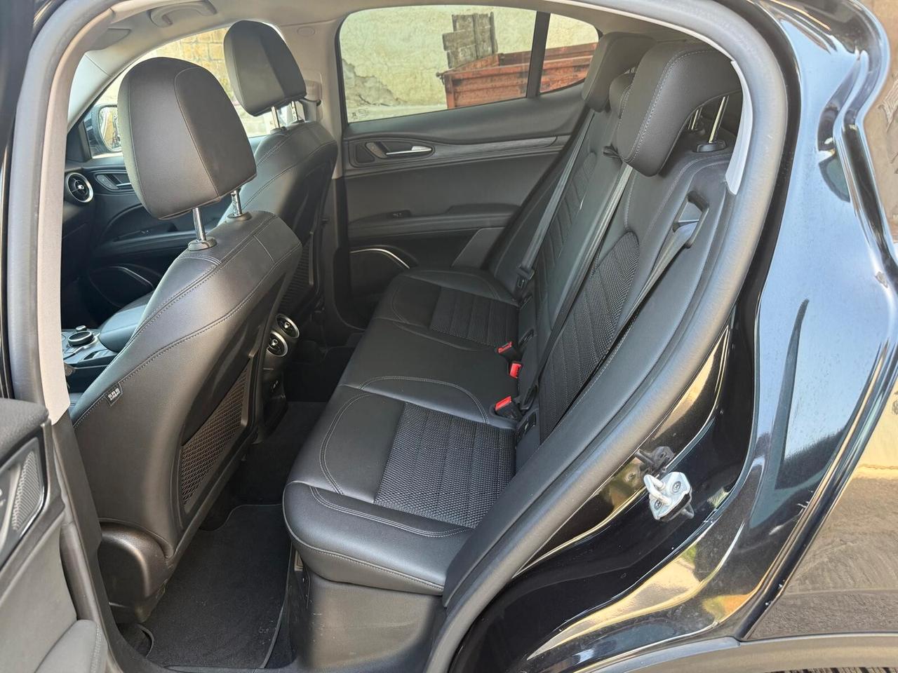 Alfa Romeo Stelvio 2.2 Turbodiesel 210 CV AT8 Q4 Super